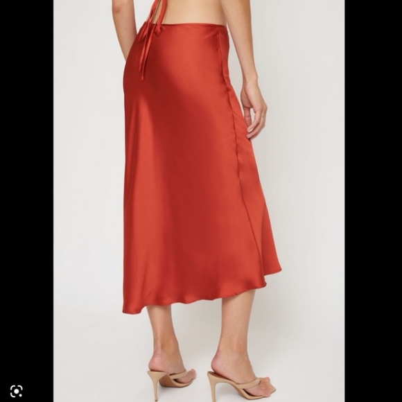 Dynamite Midi Skirt - Picture 2 of 6